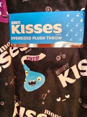 Hershey Halloween kisses blanket